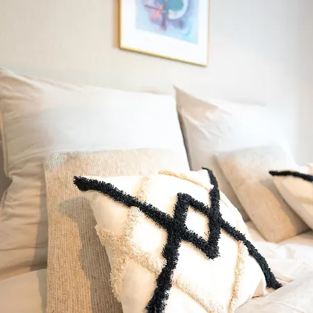 -super Zentrales Zimmer- Direkt An Der Lutter! Homestay