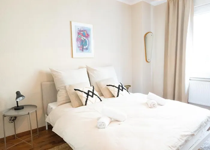 -super Zentrales Zimmer- Direkt An Der Lutter!