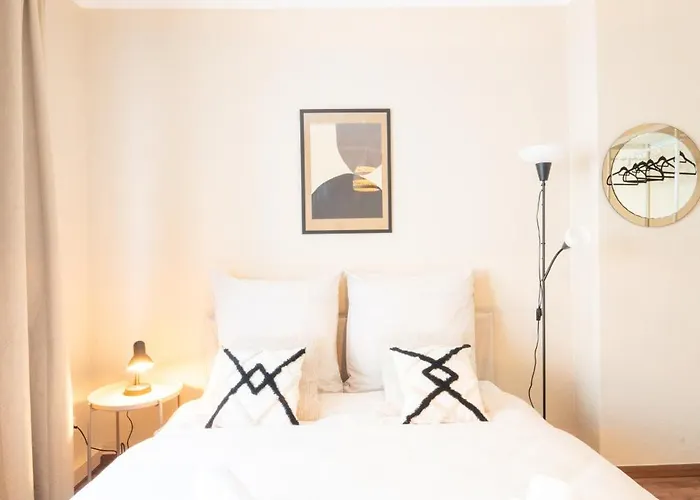 -super Zentrales Zimmer- Direkt An Der Lutter! *