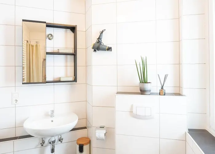 -super Zentrales Zimmer- Direkt An Der Lutter! *